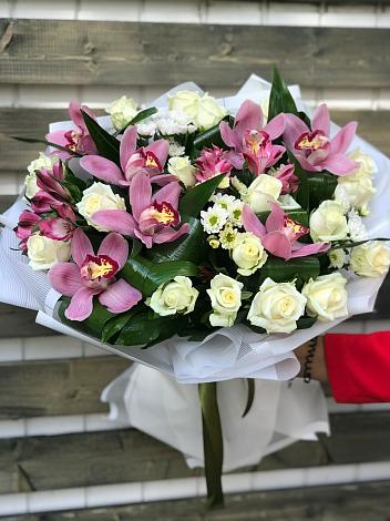 Букет цветов из: Розы и Хризантемы в Ульяновке Ставропольского края