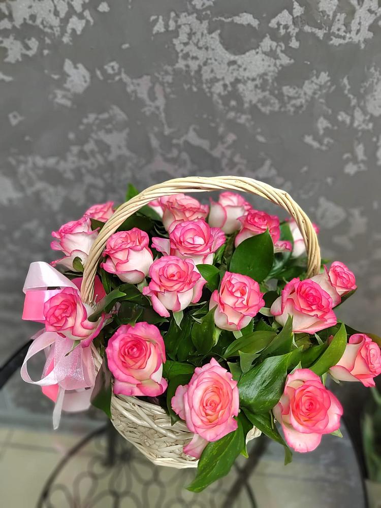 Цветочная композиция из Розы в корзине в Ульяновке Ставропольского края