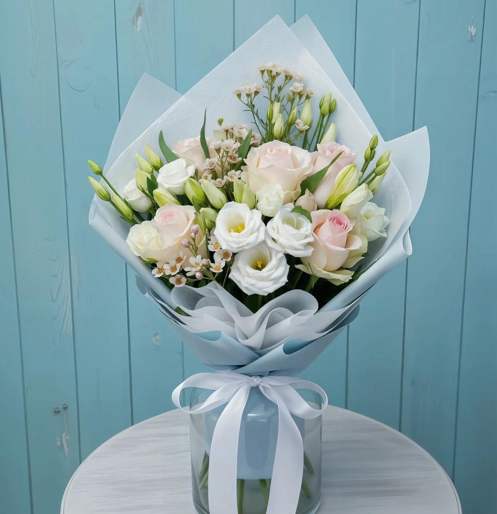 Букет цветов из: Розы и Лизиантусы в Ульяновке Ставропольского края