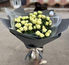 Букет Белые кустовые розы Солинеро в Ульяновке Ставропольского края