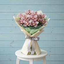 Букет цветов из:  Орхидеи и Розы в Ульяновке Ставропольского края