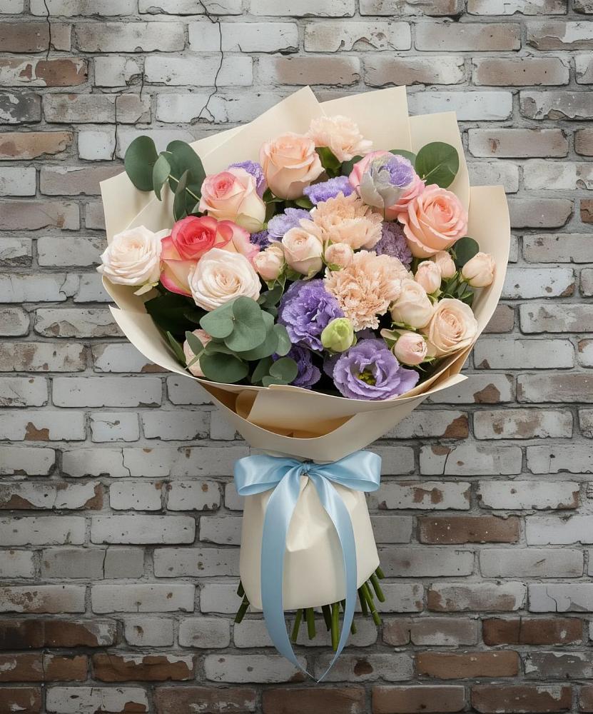 Букет цветов из: Розы, Лизиантусы и Гвоздики в Ульяновке Ставропольского края