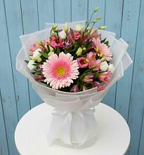 Букет цветов из:  Герберы, Альстромерии и Лизиантусы в Ульяновке Ставропольского края