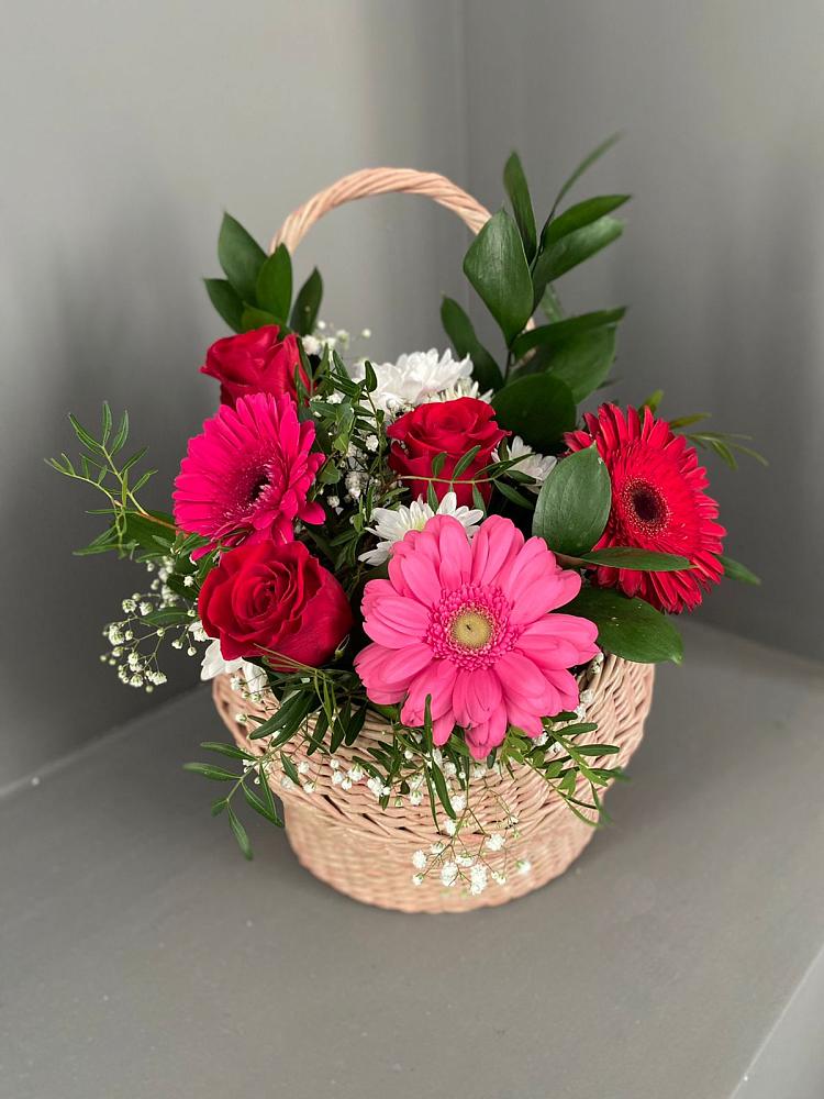 Цветочная композиция из Розы, Хризантемы и Герберы в корзине в Ульяновке Ставропольского края